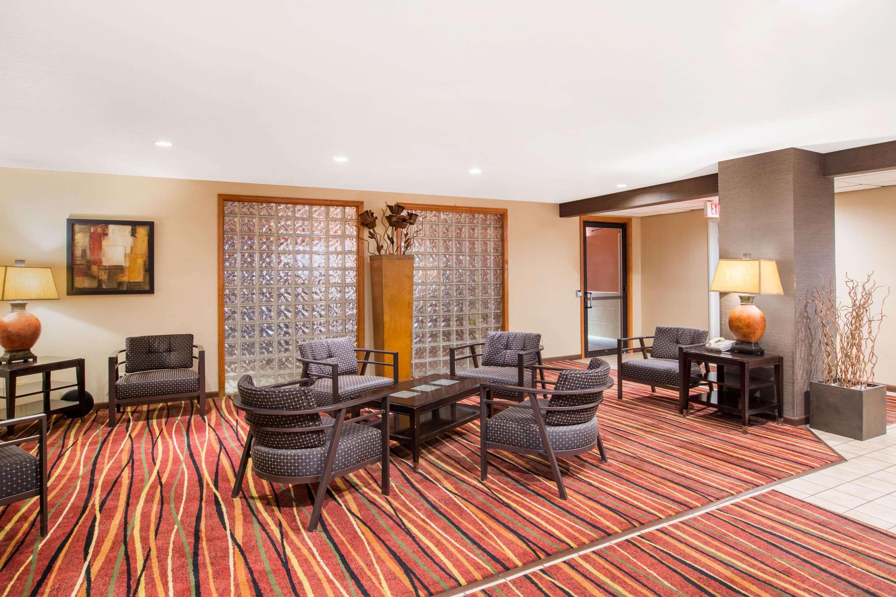 Super 8 By Wyndham Brookings Hotel Exterior foto